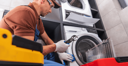 الهندسة الميكانيكية والإلكترونية لإصلاح الغسالات: الدليل الشامل للأعطال والحلول الجذرية